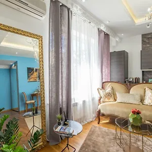 https://parliament-top-center-luxury-apartment.sofiahotelsbg.com